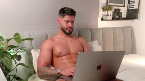 Tomas Ferrer online show from 21, 6, 2026