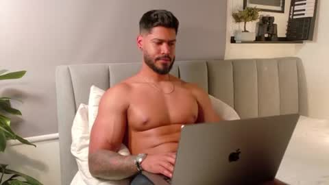 Tomas Ferrer online show from 24, 6, 2026