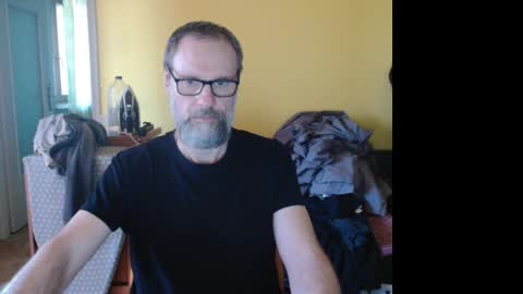 Snapshot of tomasmilian77 chatting on 3, 3, 2025 Tomas Milian online show from 3, 3, 2025