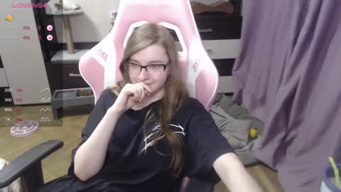 Snapshot of tomato_tease chatting on 22, 1, 2025 tomato_tease online show from 22, 1, 2025