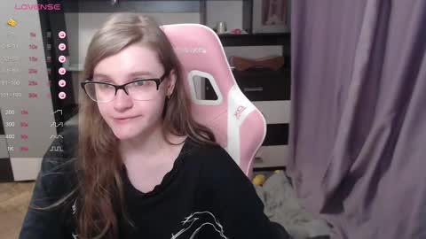 Snapshot of tomato_tease chatting on 7, 3, 2025 tomato_tease online show from 7, 3, 2025