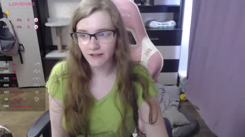 Snapshot of tomato_tease chatting on 17, 9, 2025 tomato_tease online show from 17, 9, 2025