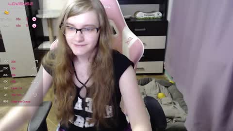 Snapshot of tomato_tease chatting on 15, 10, 2025 tomato_tease online show from 15, 10, 2025