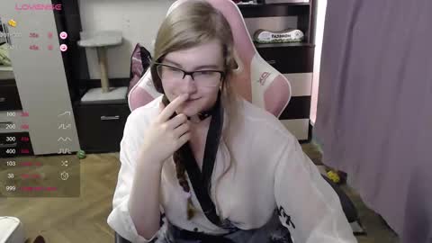 Snapshot of tomato_tease chatting on 21, 10, 2025 tomato_tease online show from 21, 10, 2025