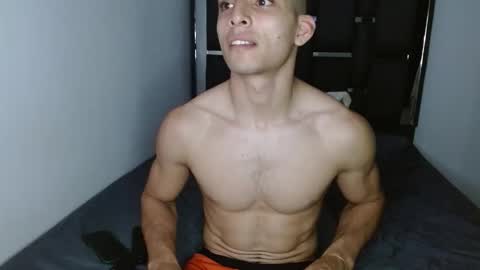 tomaz_18 online show from 12, 3, 2026