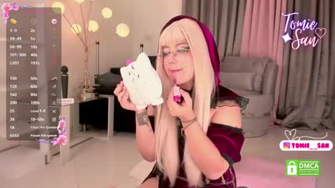  Tomie  online show from 10, 2, 2025