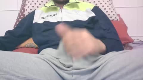 Snapshot of tommaso9046 chatting on 6, 1, 2025 tommaso9046 online show from 6, 1, 2025