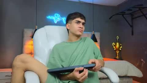 Tommy  online show from 19, 2, 2025