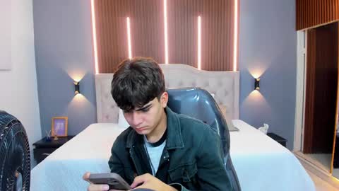 Tommy  online show from 9, 9, 2025