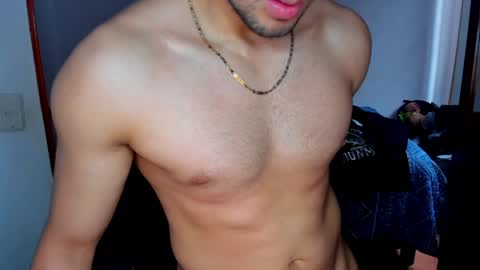 Twitter BreddTommy IG tommy bredd online show from 11, 4, 2026