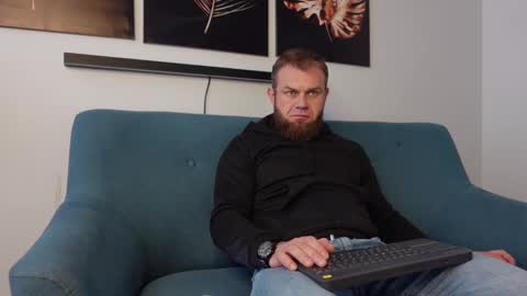  tommy burnzzz  online show from 22, 2, 2025