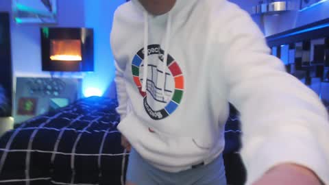 Snapshot of tommy_knuckles chatting on 6, 1, 2025 Tommy online show from 6, 1, 2025