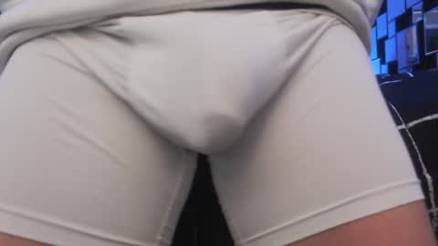 Snapshot of tommy_knuckles chatting on 8, 1, 2025 Tommy online show from 8, 1, 2025