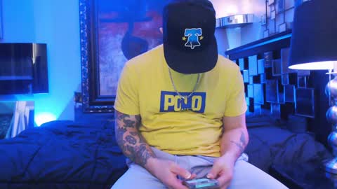 Snapshot of tommy_knuckles chatting on 8, 2, 2025 Tommy online show from 8, 2, 2025