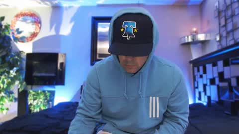 Snapshot of tommy_knuckles chatting on 26, 2, 2025 Tommy online show from 26, 2, 2025