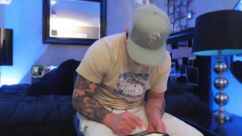 Snapshot of tommy_knuckles chatting on 1, 3, 2025 Tommy online show from 1, 3, 2025