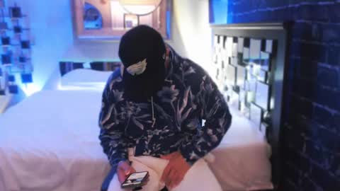 Snapshot of tommy_knuckles chatting on 11, 10, 2025 Tommy online show from 11, 10, 2025