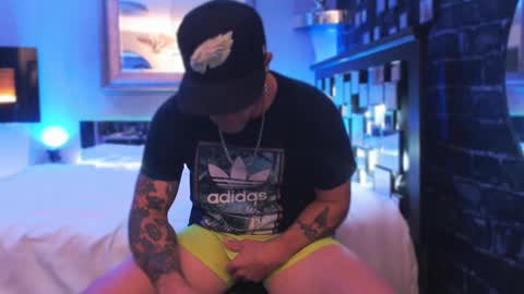 Snapshot of tommy_knuckles chatting on 30, 10, 2025 Tommy online show from 30, 10, 2025