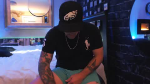 Snapshot of tommy_knuckles chatting on 4, 11, 2025 Tommy online show from 4, 11, 2025