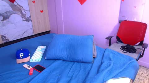 tommy_sweet1 online show from 21, 2, 2025