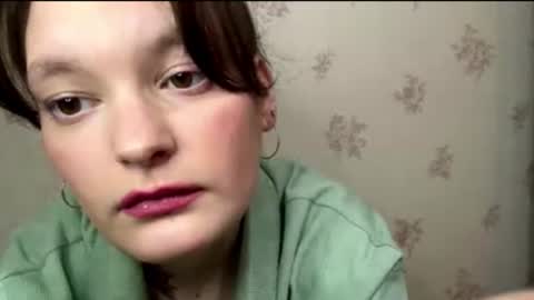 Snapshot of tonetteevins chatting on 16, 7, 2026 Rose online show from 16, 7, 2026