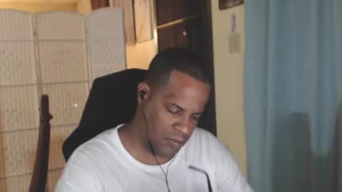 Snapshot of toni2814 chatting on 18, 6, 2026 Antonio online show from 18, 6, 2026
