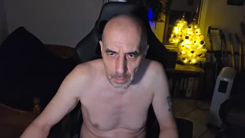 Snapshot of toninspektor chatting on 14, 12, 2025 toninspektor online show from 14, 12, 2025