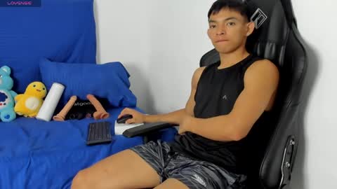 Snapshot of tonny_twink_ chatting on 18, 5, 2026 Tonny online show from 18, 5, 2026