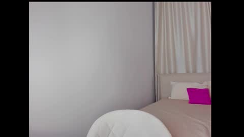 Snapshot of tony_and_alice chatting on 30, 12, 2024 Tony and Alice online show from 30, 12, 2024