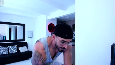 tony muscle1 online show from 16, 1, 2025