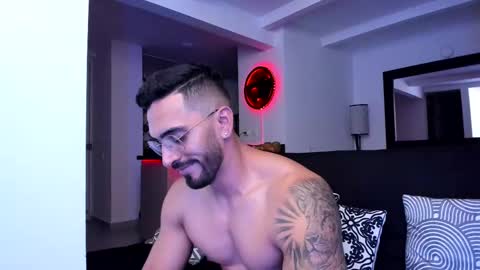 tony muscle1 online show from 6, 3, 2025