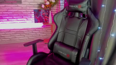 tonya_gray online show from 22, 12, 2024