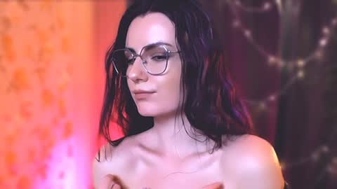 Snapshot of too_beautiful chatting on 7, 1, 2025 Elizabeth online show from 7, 1, 2025