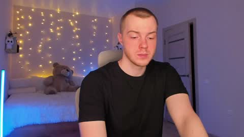 toohornyserj online show from 8, 12, 2024