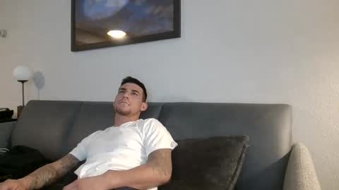 Snapshot of toomuchsmoke chatting on 10, 2, 2025 toomuchsmoke online show from 10, 2, 2025