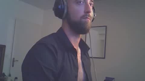 Snapshot of tootsybird chatting on 23, 9, 2025 tootsybird online show from 23, 9, 2025