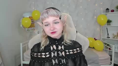 Tori online show from 4, 10, 2025