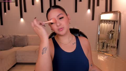 Tori Cross online show from 5, 1, 2025