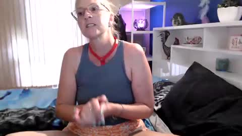 Milly online show from 28, 1, 2025