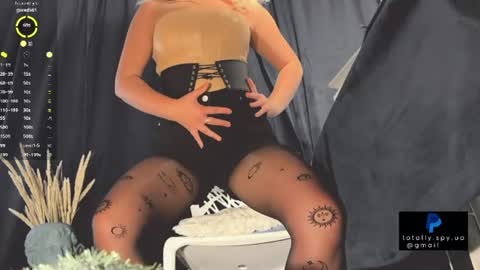 Snapshot of totally_spy chatting on 21, 7, 2026 Madam Viktoria Vacation in Portugal 2811 - 0412 online show from 21, 7, 2026