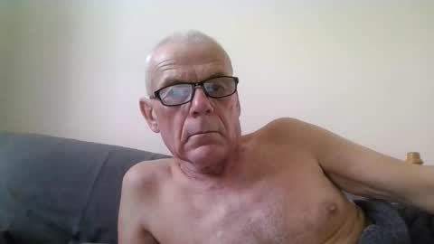 Snapshot of touche5656607203 chatting on 26, 10, 2025 touche5656607203 online show from 26, 10, 2025