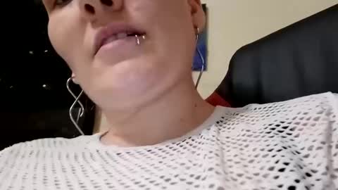 Lilly Miss Mistress Goddess Maam Queen Boss online show from 12, 3, 2025