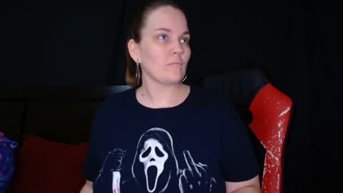 Snapshot of toxiclilly chatting on 23, 4, 2026 Lilly Miss Mistress Goddess Maam Queen Boss online show from 23, 4, 2026