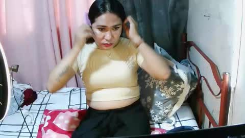 transhottie28 online show from 24, 11, 2025