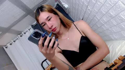 Chloe online show from 10, 4, 2026