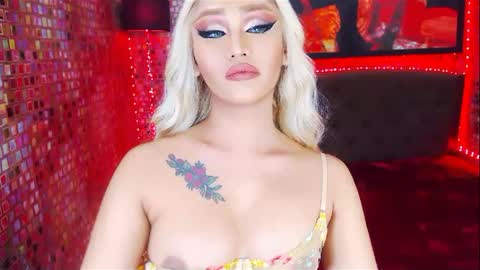 KYLIE BELLA  TS online show from 9, 3, 2025