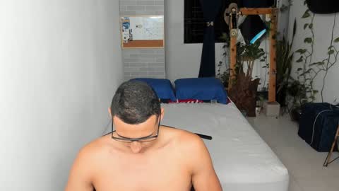 Snapshot of travis_bakerr chatting on 23, 1, 2025 travis bakerr online show from 23, 1, 2025