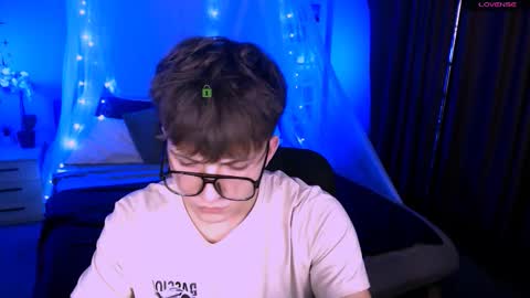 Travis online show from 24, 11, 2025