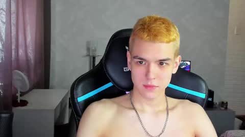 travisrivas online show from 8, 3, 2025