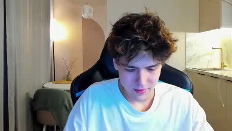 travisrivas online show from 2, 10, 2025